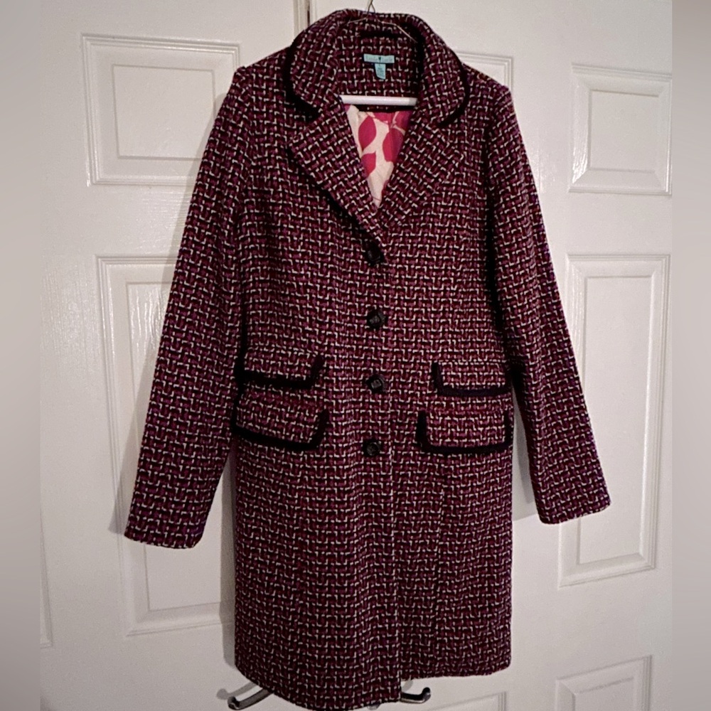 Louie Lucie Women’s trench coat, size large.  Red with black and beige print.
